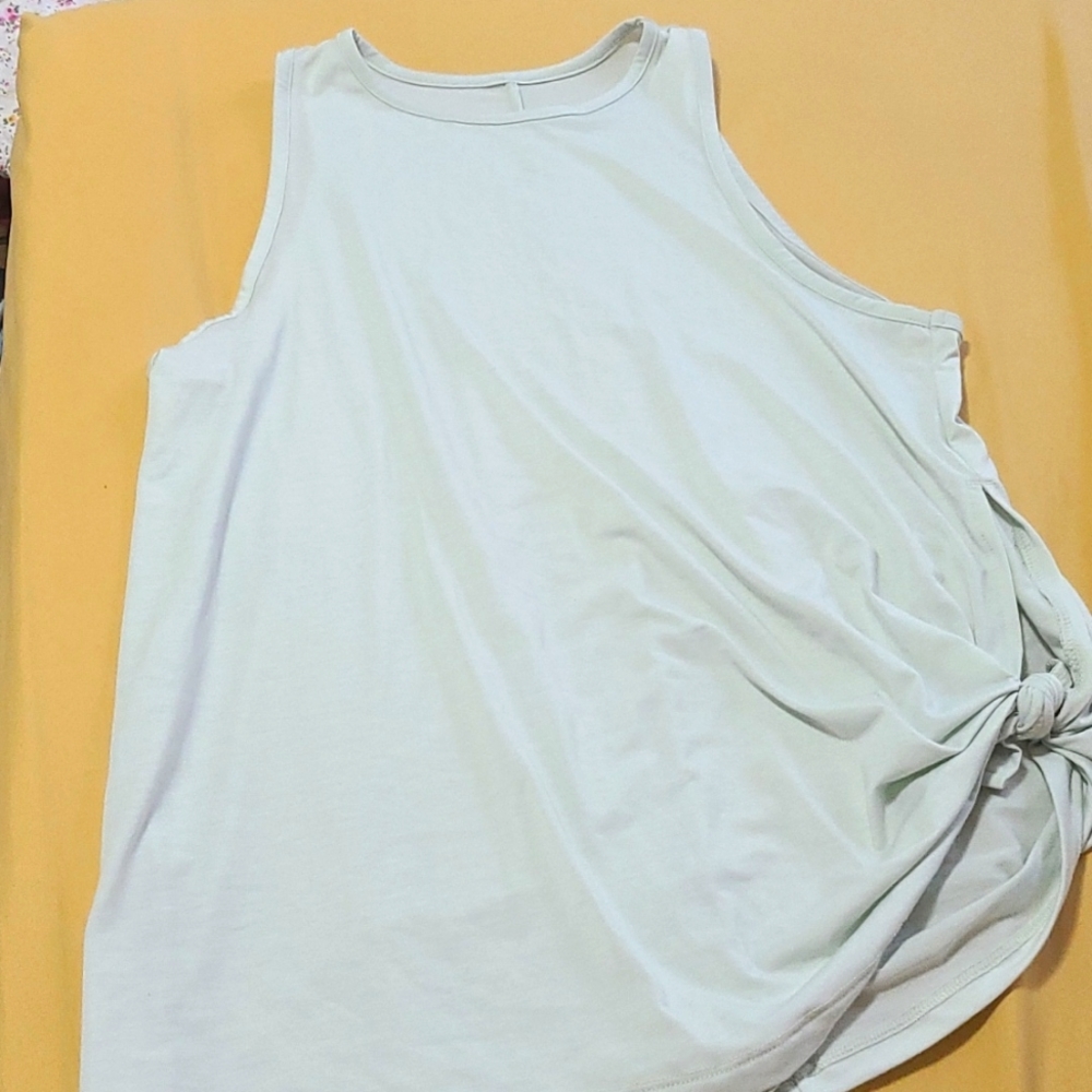 2 pack green and blue all in motion tank tops